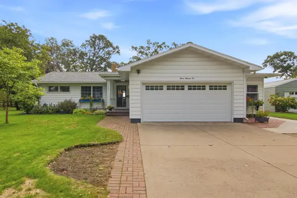 1202 North Shore Drive Ne, Menomonie, WI 54751
