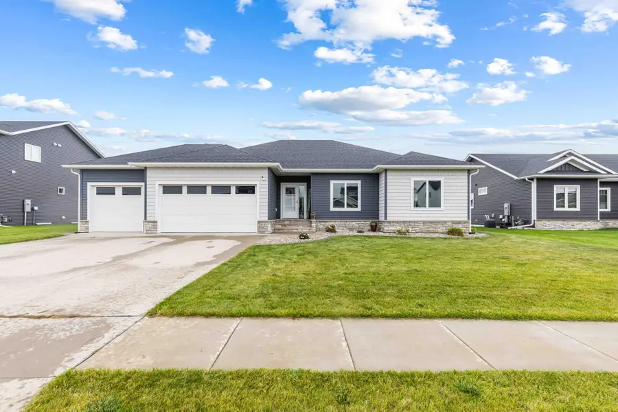 6669 55th Avenue S, Fargo, ND 58104 - #2