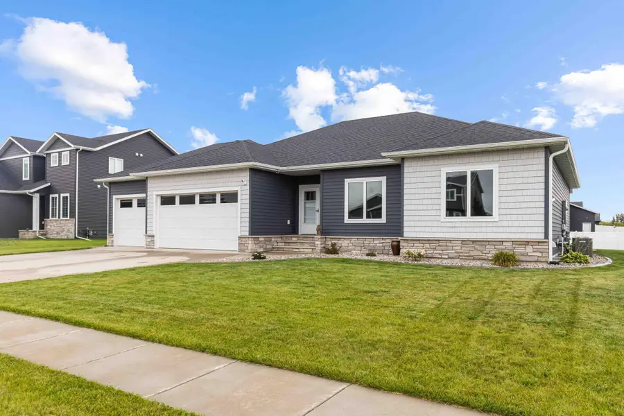 6669 55th Avenue S, Fargo, ND 58104 - #3