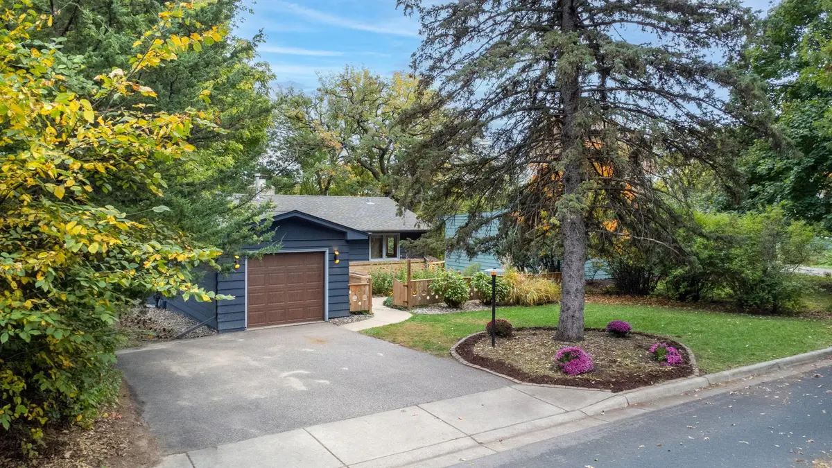 3346 Kyle Avenue N, Golden Valley, MN 55422 - #1