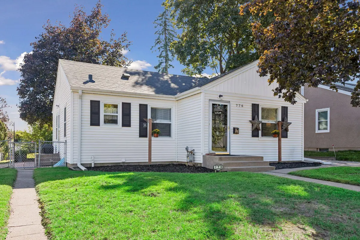 776 Parkview Avenue, Saint Paul, MN 55117 - #1