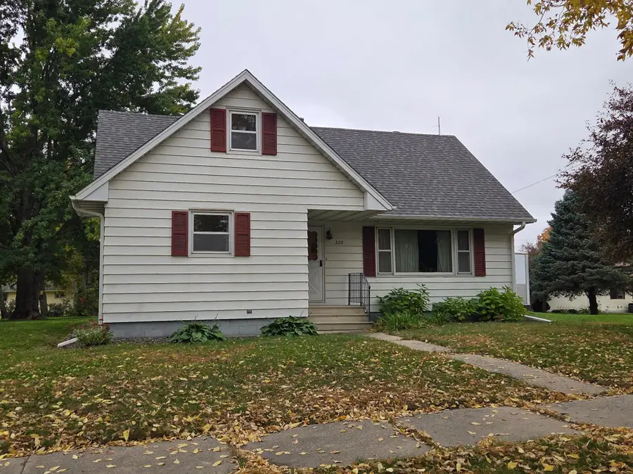 320 2nd Street Nw, New Richland, MN 56072 - #3