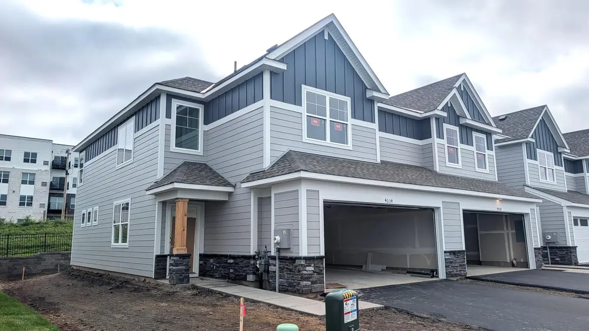 4034 Hayward Avenue N, Oakdale, MN 55128 - #1