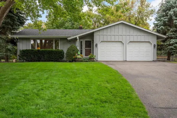 5220 Cottonwood Lane N, Plymouth, MN 55442