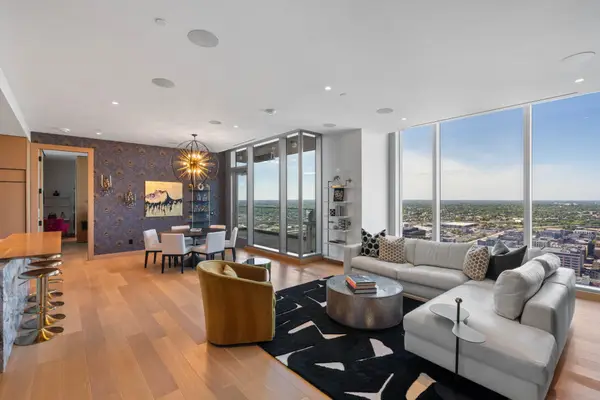 255 Hennepin Avenue #3204, Minneapolis, MN 55408