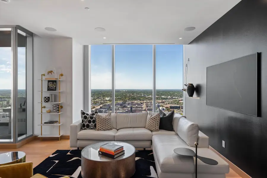 255 Hennepin Avenue #3204, Minneapolis, MN 55408 - #2