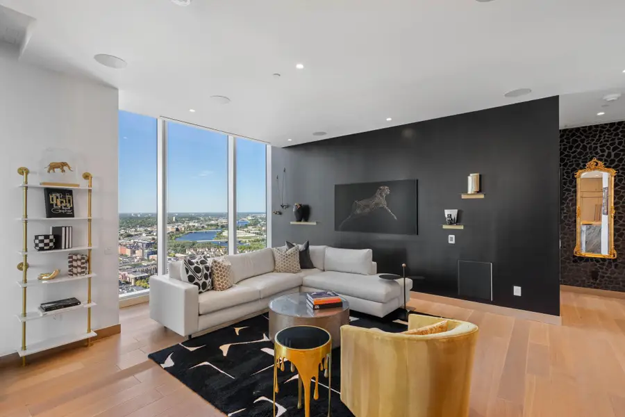 255 Hennepin Avenue #3204, Minneapolis, MN 55408 - #3
