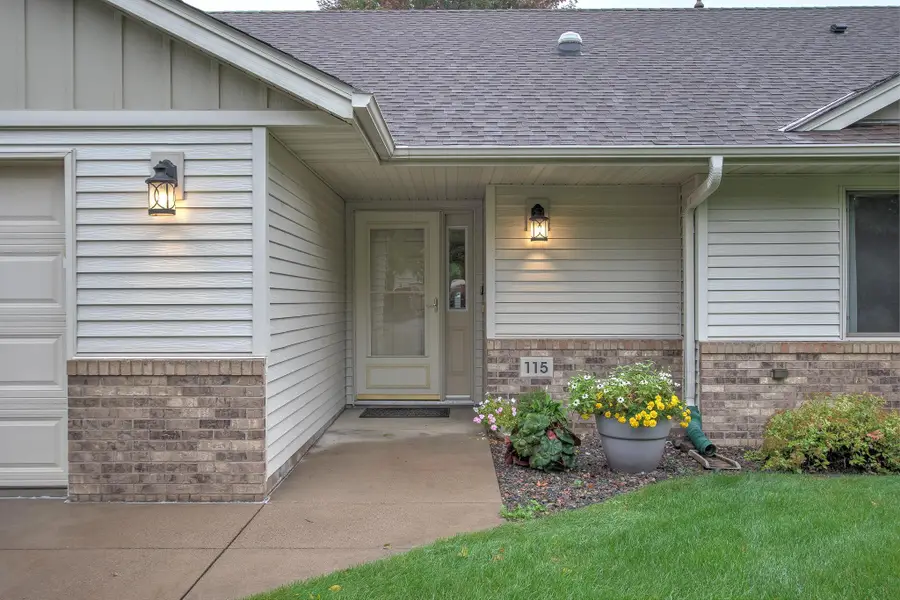 115 Brookview Court Nw, Isanti, MN 55040 - #2