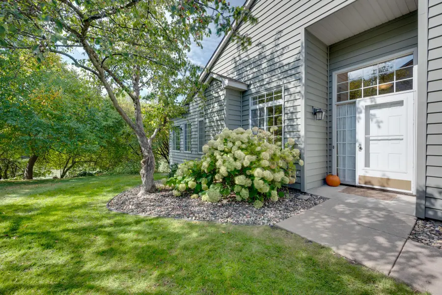 2489 Lockwood Drive #55, Mendota Heights, MN 55120 - #2