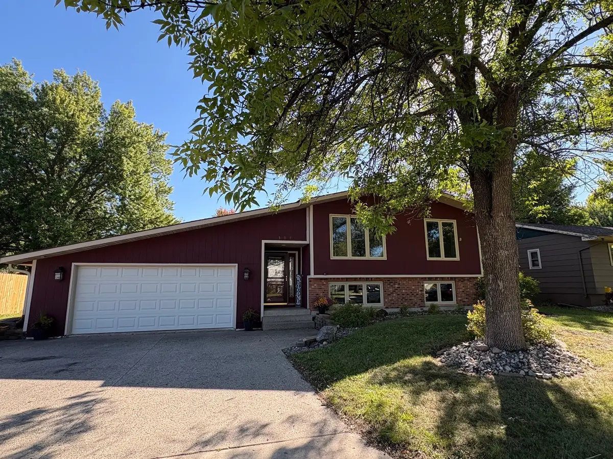 507 18th Avenue N, Wahpeton, ND 58075 - #1