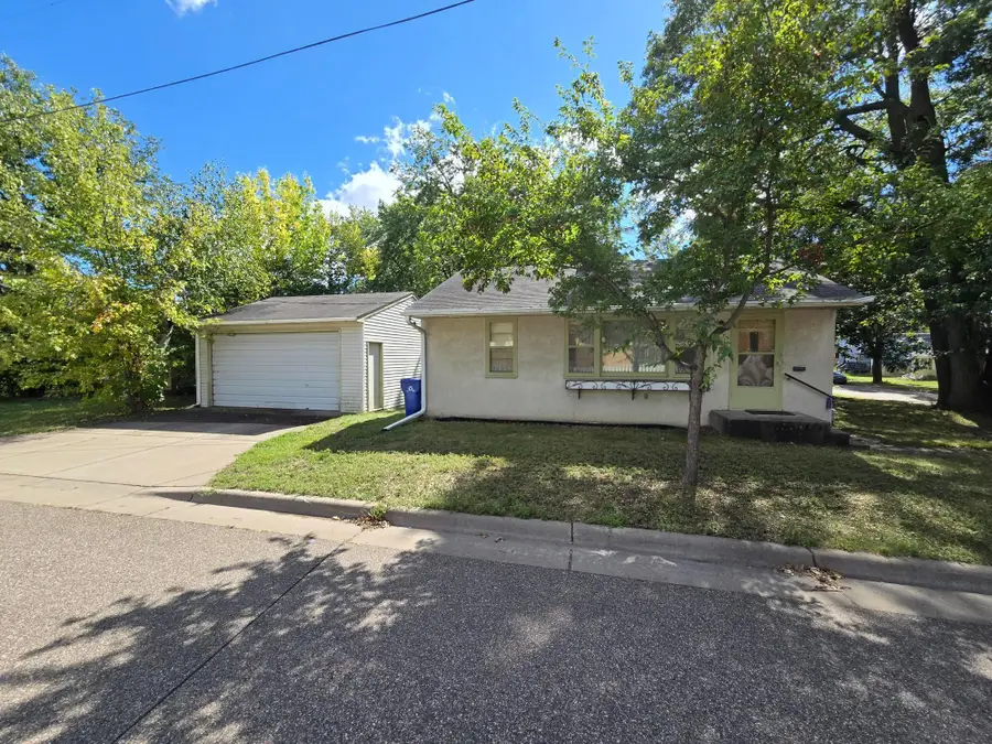 1590 Payne Avenue, Saint Paul, MN 55130 - #2