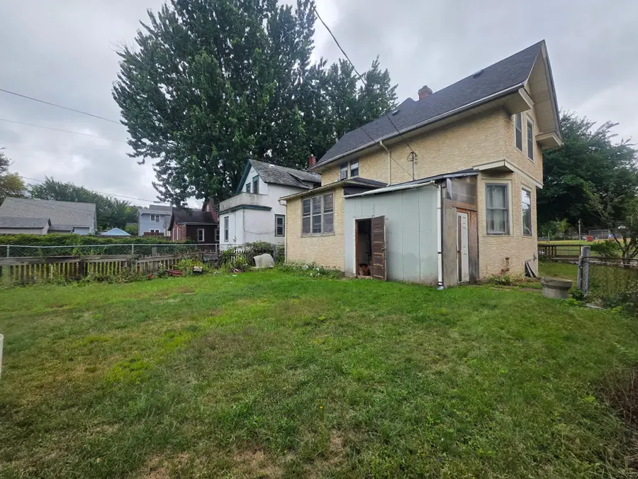 781 Lawson Avenue E, Saint Paul, MN 55106 - #2
