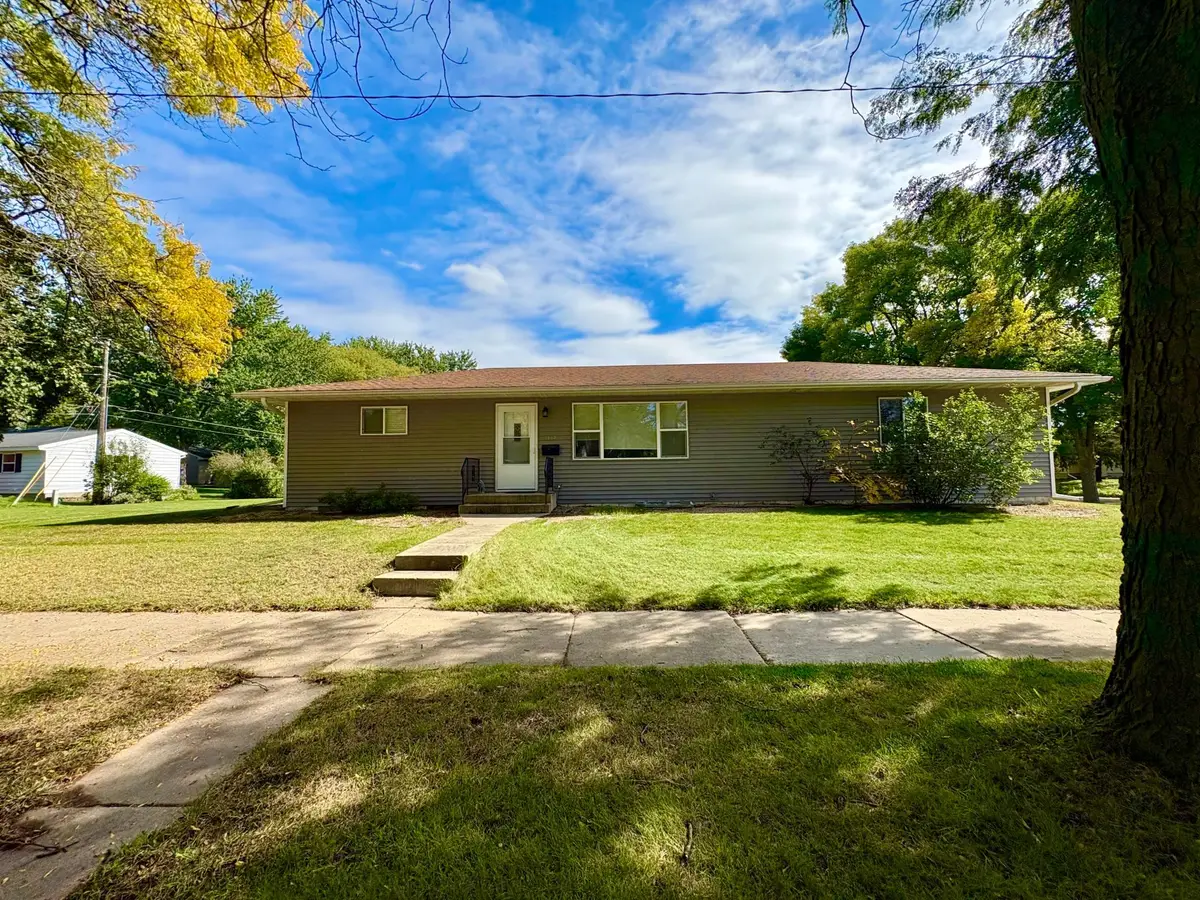 1464 6th Avenue Se, Rochester, MN 55904 - #1