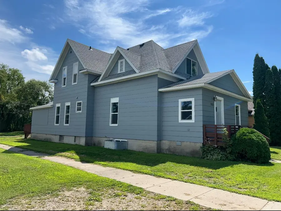 230 11th Street N, Breckenridge, MN 56520 - #3