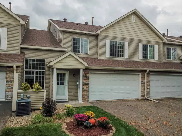 5272 N 207th Street N, Forest Lake, MN 55025