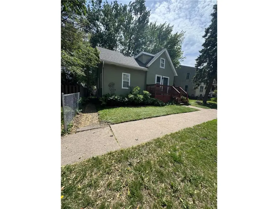 878 Monroe Court, Saint Paul, MN 55102 - #3