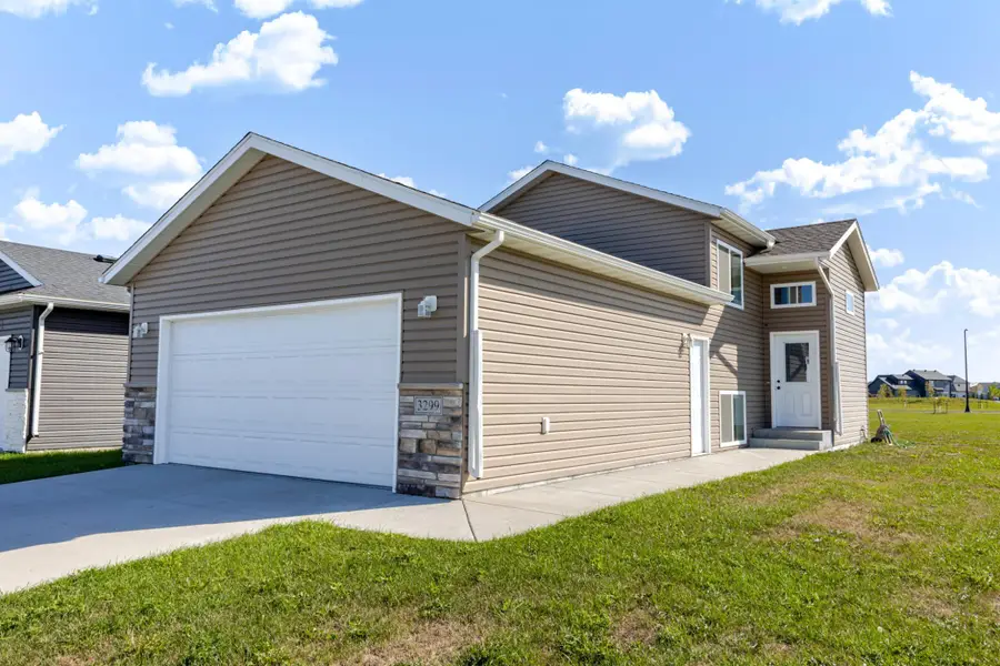 3299 Maple Leaf Loop S, Fargo, ND 58104 - #2