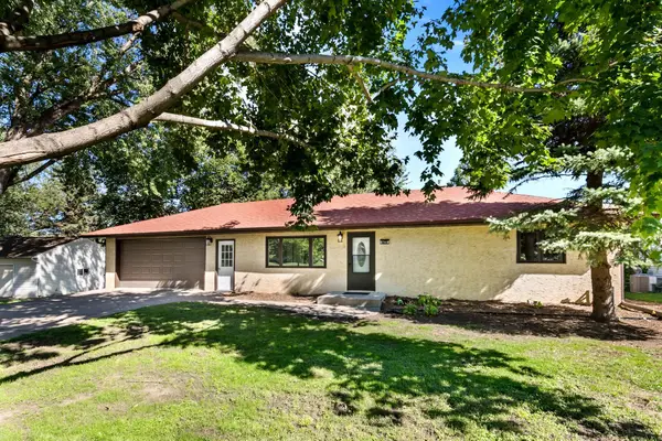 2566 Beacon Street, Roseville, MN 55113