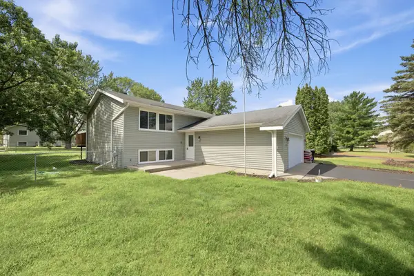 3360 117th Avenue Nw, Coon Rapids, MN 55433