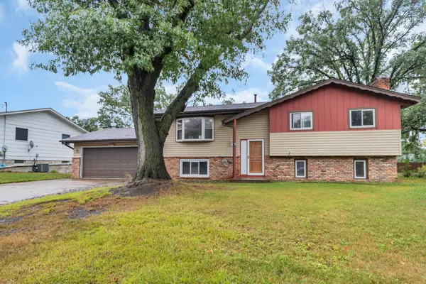 246 105th Avenue Nw, Coon Rapids, MN 55448
