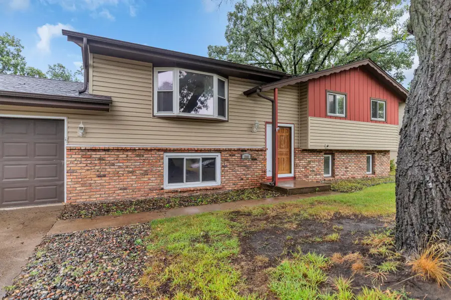 246 105th Avenue Nw, Coon Rapids, MN 55448 - #2
