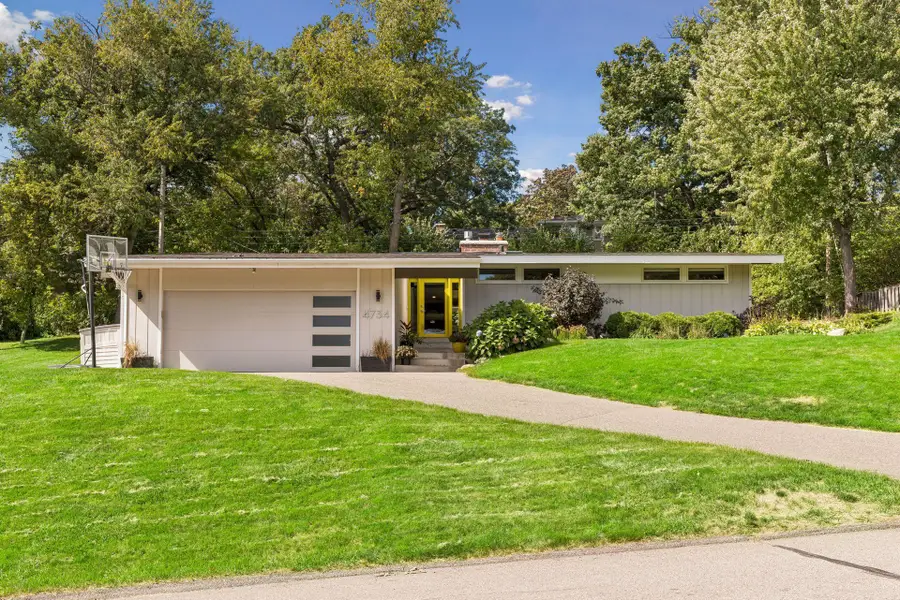 4734 Coventry Road E, Minnetonka, MN 55345 - #2