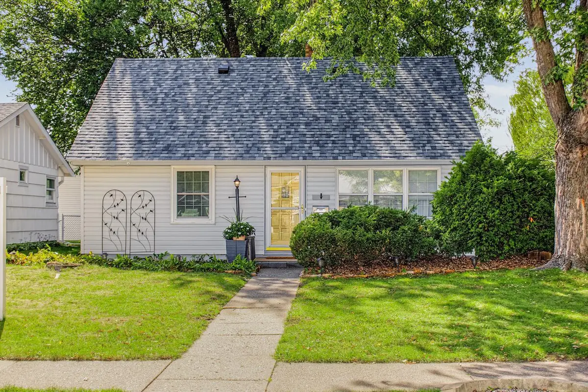 2024 Itasca Avenue, Saint Paul, MN 55116 - #1