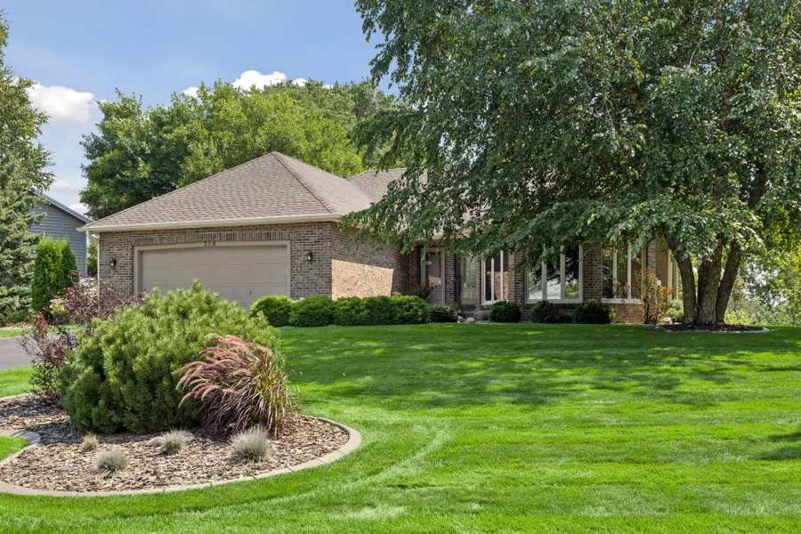314 Wedgewood Drive, Mahtomedi, MN 55115 - #2