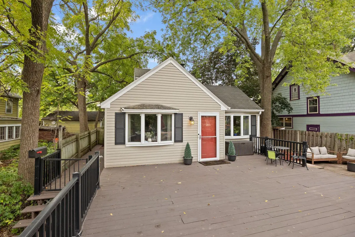 992 Mclean Avenue, Saint Paul, MN 55106 - #1
