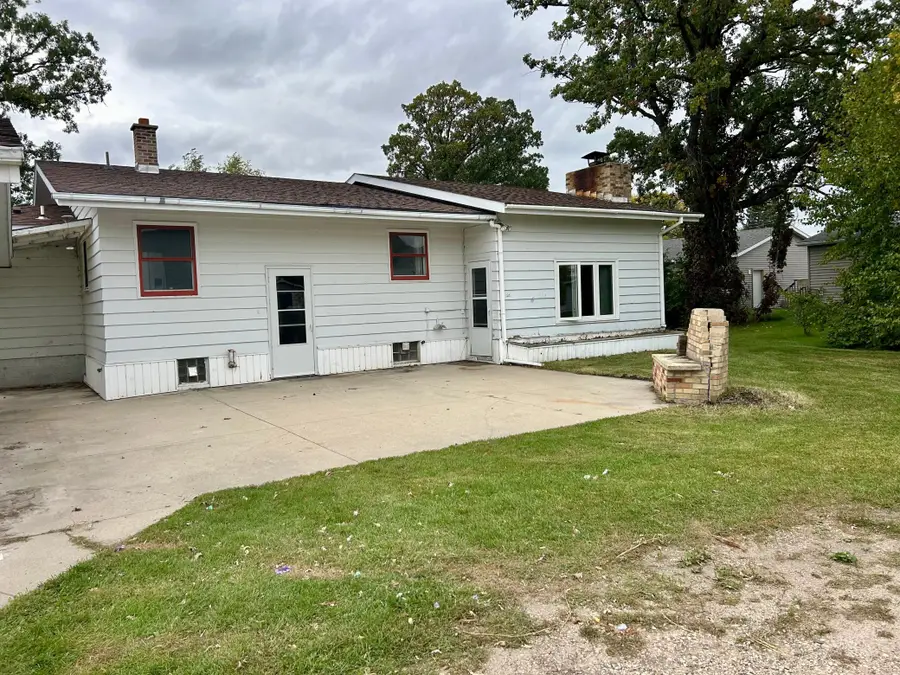 137 W 5th Street, Newfolden, MN 56738 - #2