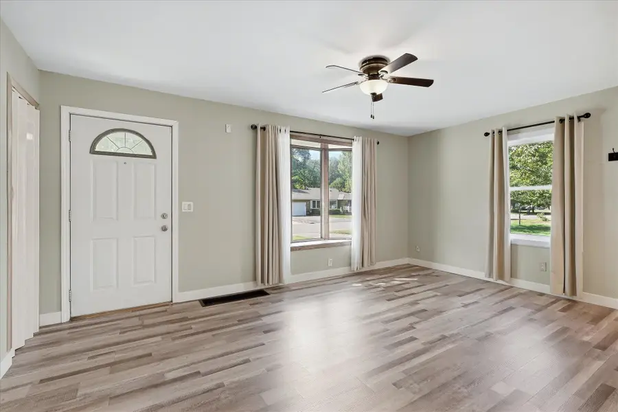 4716 Edgewood Avenue N, Crystal, MN 55428 - #3
