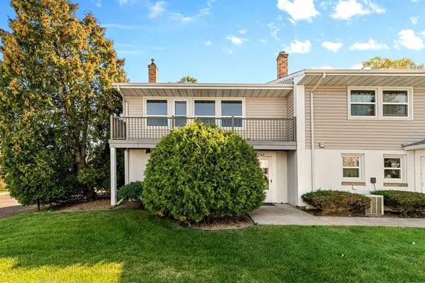 1348 Colonial Drive, Roseville, MN 55113