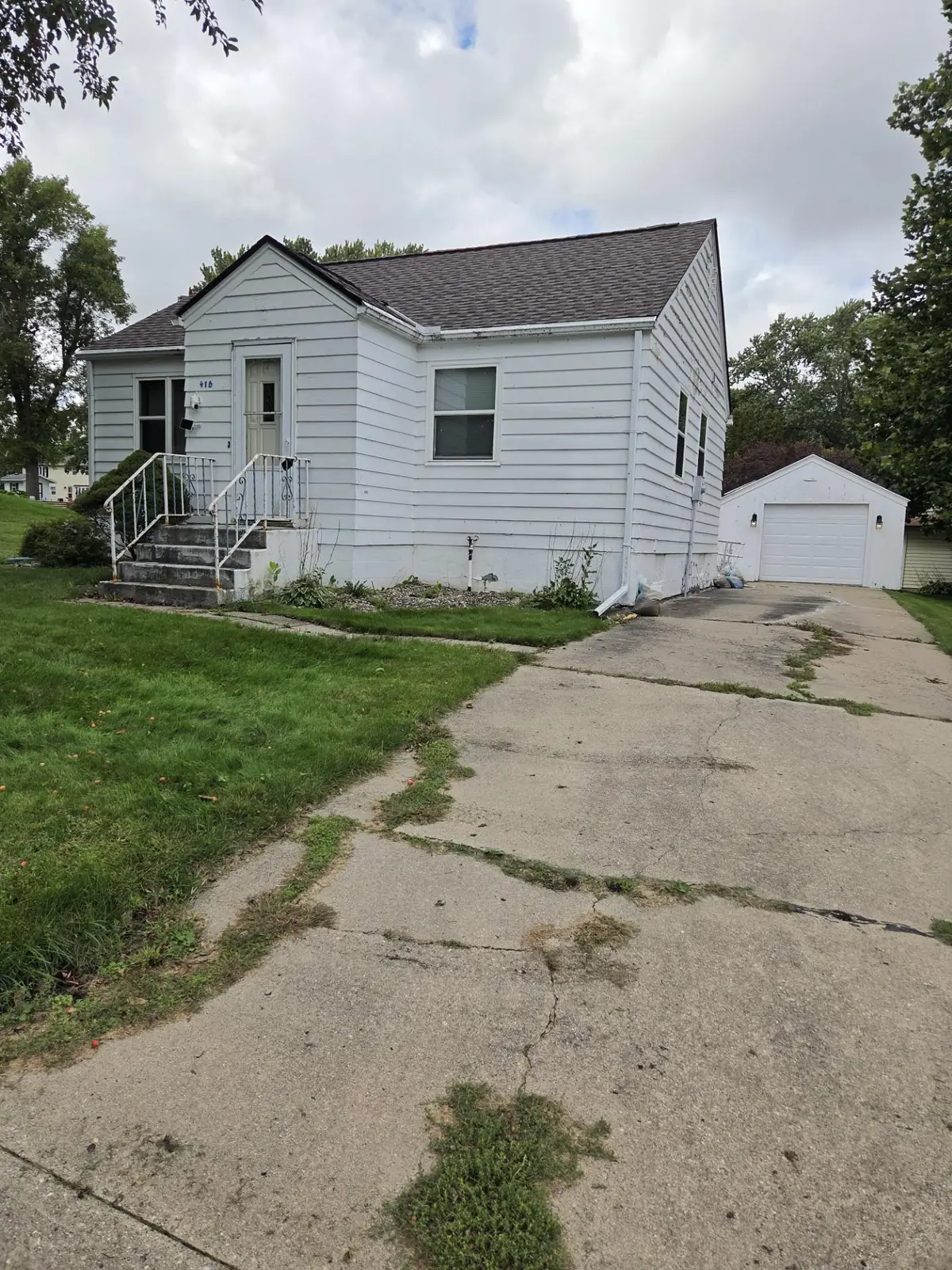 416 10th Street Se, Waseca, MN 56093 - #1