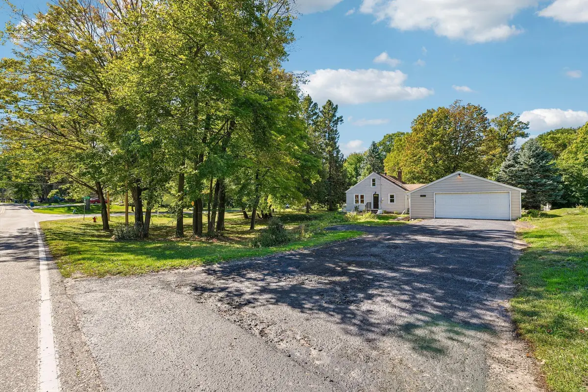 625 Bear Avenue N, Vadnais Heights, MN 55127 - #1