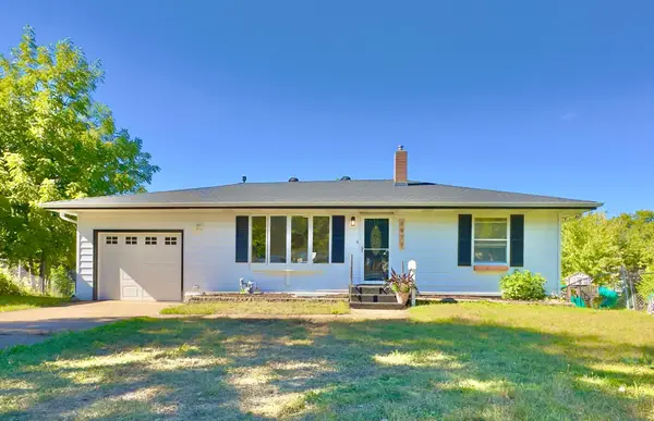 1979 Memory Lane, North Saint Paul, MN 55109