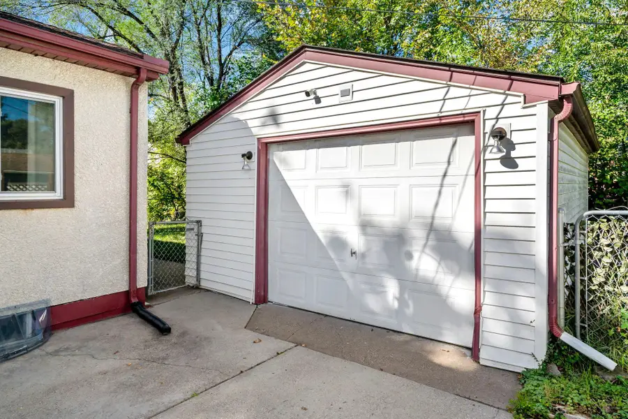 63 Iowa Avenue W, Saint Paul, MN 55117 - #2