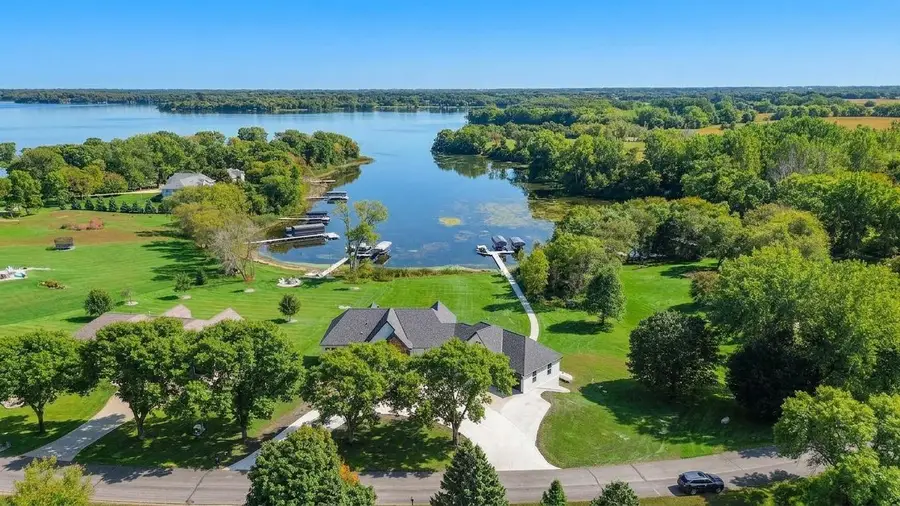 7193 12th Street Nw, Willmar, MN 56201 - #2