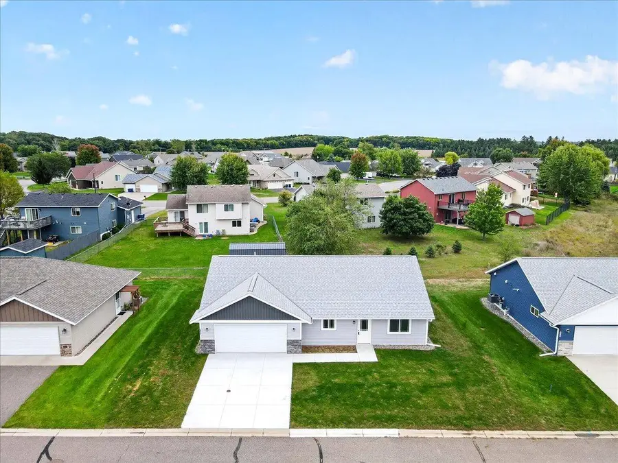 425 4th Avenue Se, Saint Joseph, MN 56374 - #2