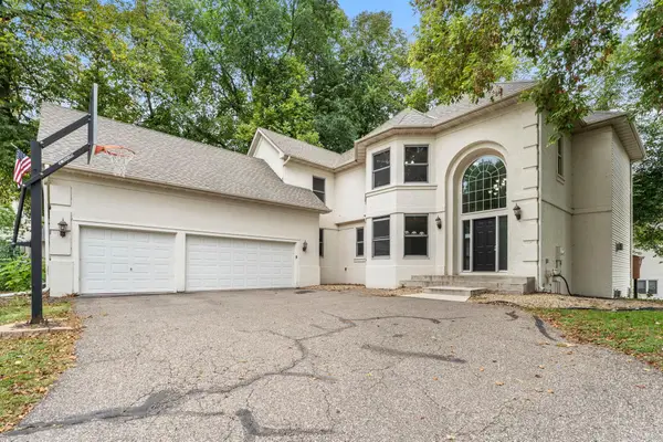 8915 Umbria Place N, Maple Grove, MN 55311