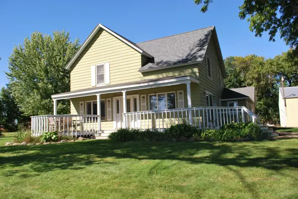911 Lake Aires Road, Fairmont, MN 56031