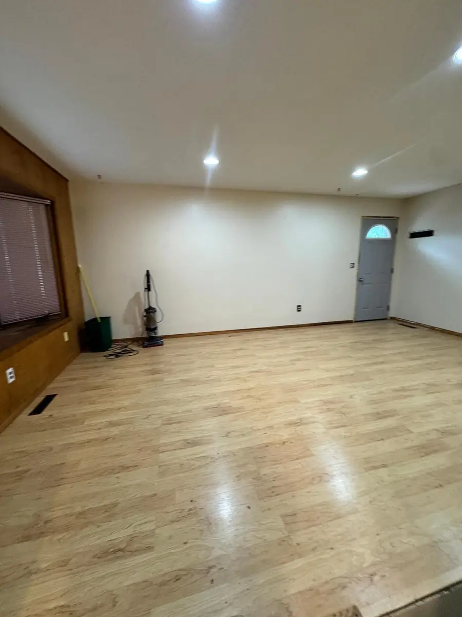 806 31st Street N, Fargo, ND 58102 - #3