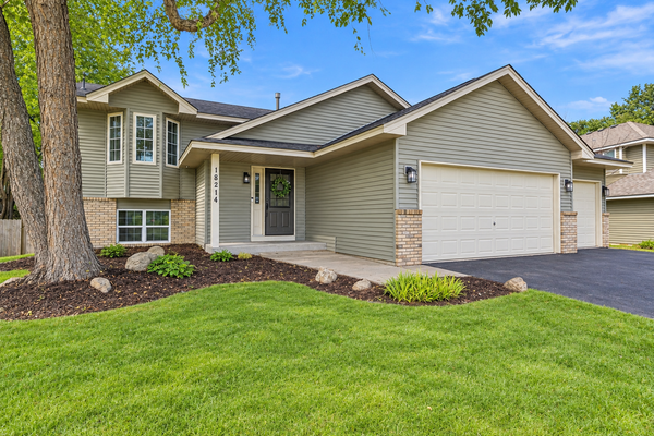 18214 Ironton Street Nw, Elk River, MN 55330