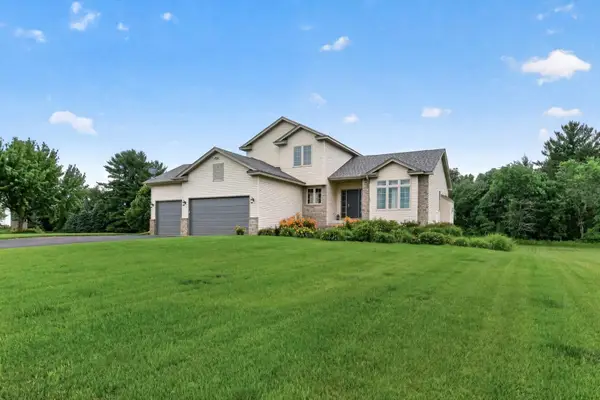20365 Eidelweiss Street Nw, Oak Grove, MN 55011