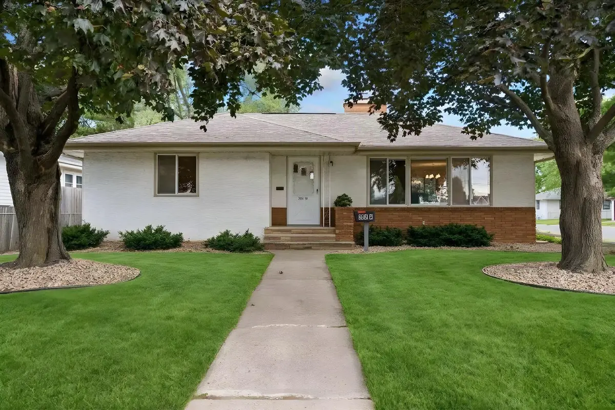 202 Ash Street W, South Saint Paul, MN 55075 - #1