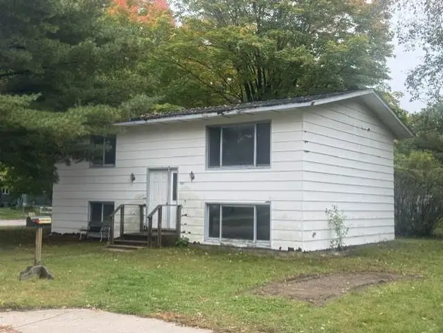 601 6th Avenue Sw, Little Falls, MN 56345 - #1