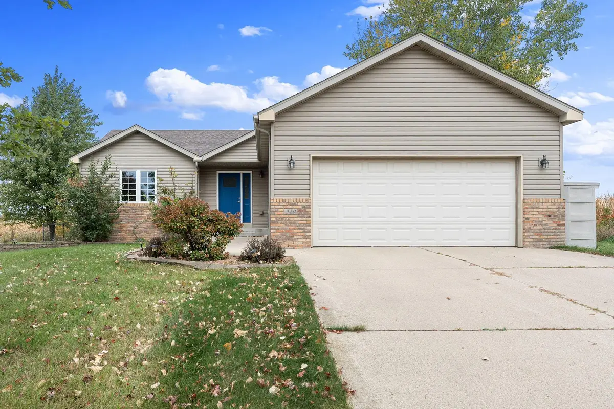910 Lee Street Ne, Owatonna, MN 55060 - #1