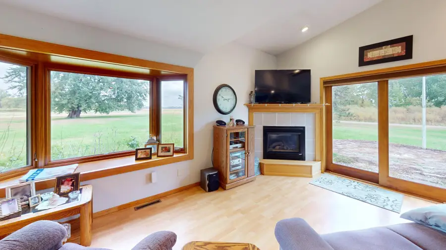 54732 110th Street, Wells, MN 56097 - #3