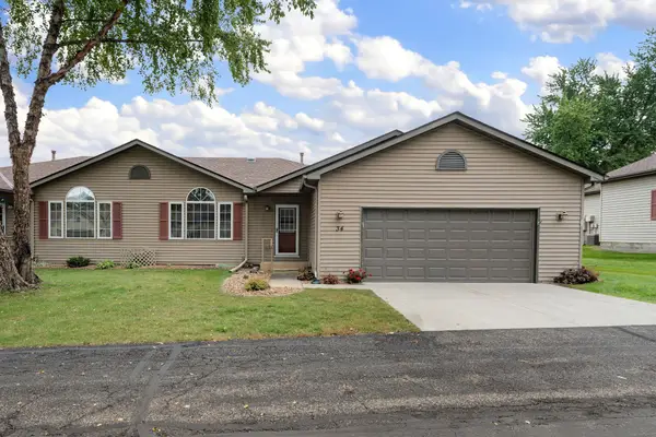34 Carriage Lane, Owatonna, MN 55060