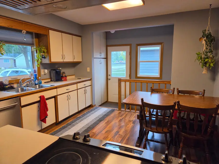 1445 18th Street S, Fargo, ND 58103 - #3