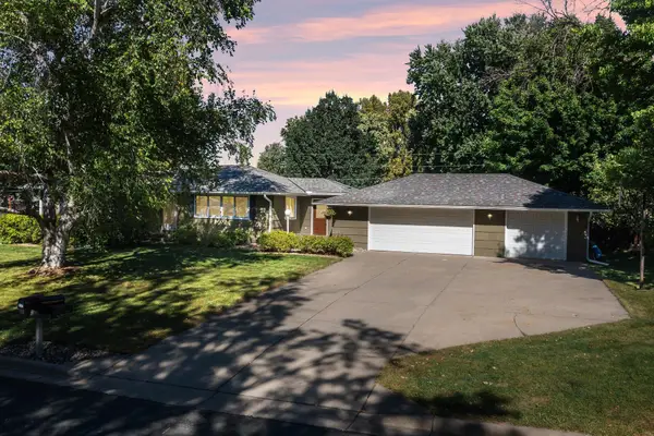 2508 W 140th Street, Burnsville, MN 55337